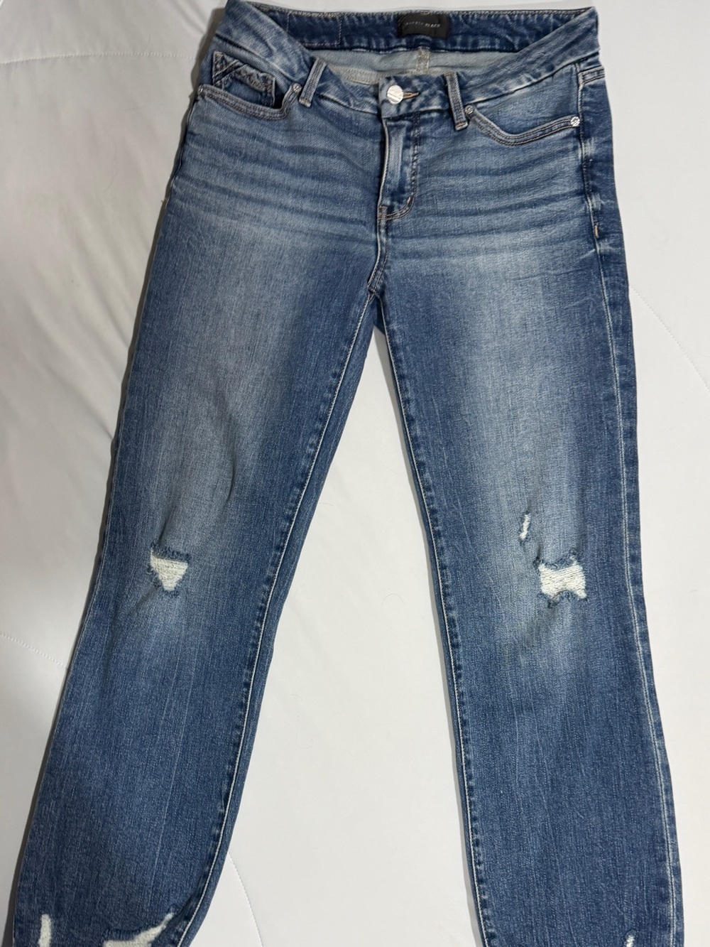 Buckle Black Women’s Distressed Blue Denim Jeans